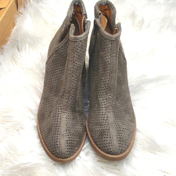 Soda Tarpon Faux Suede Mesh Perforated Chunky Heel Gray Taupe Ankle Boots - Picture 9 of 15
